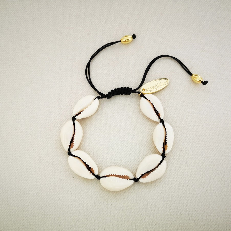 Pulsera Cordón de Seda con Conchas Yemanja